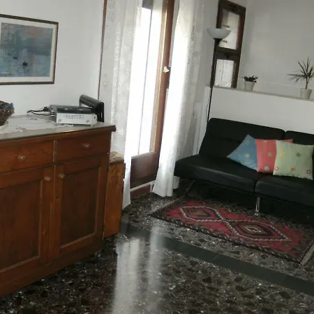 Ca' San Silvestro 2 Terrazze Nel Cuore Di Venezia Exterior photo